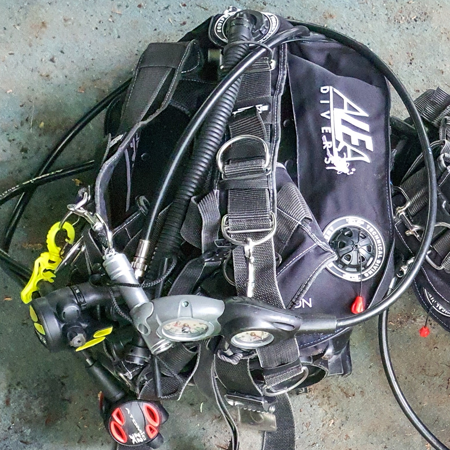 alea divers equipment bcd reg