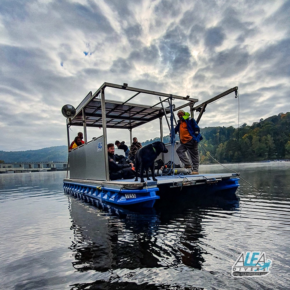 Katamaran Tess ALEA Divers boat