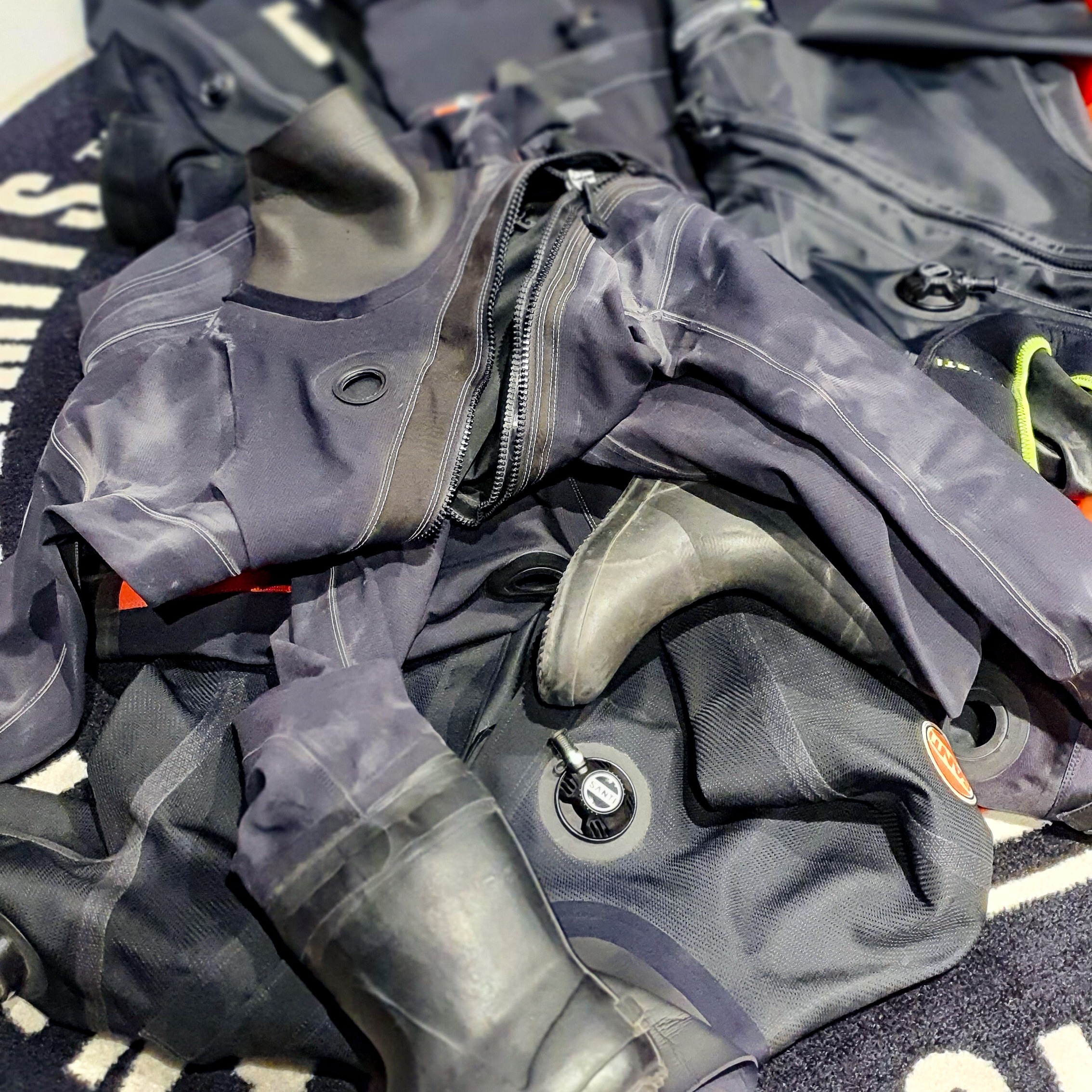 SANTI suchy oblek / dry suit ALEA Divers